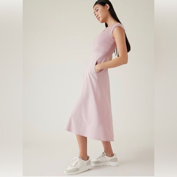 NWT. Athleta Ryder Dress. Mauve Pink. Small Sold out on line - Picture 1 of 7